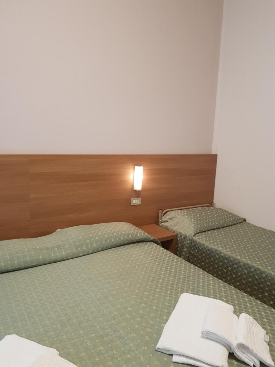 Hotel De La Plage Rimini Esterno foto
