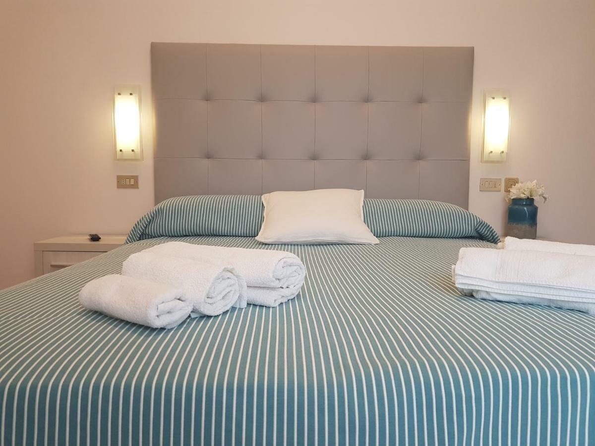 Hotel De La Plage Rimini Esterno foto