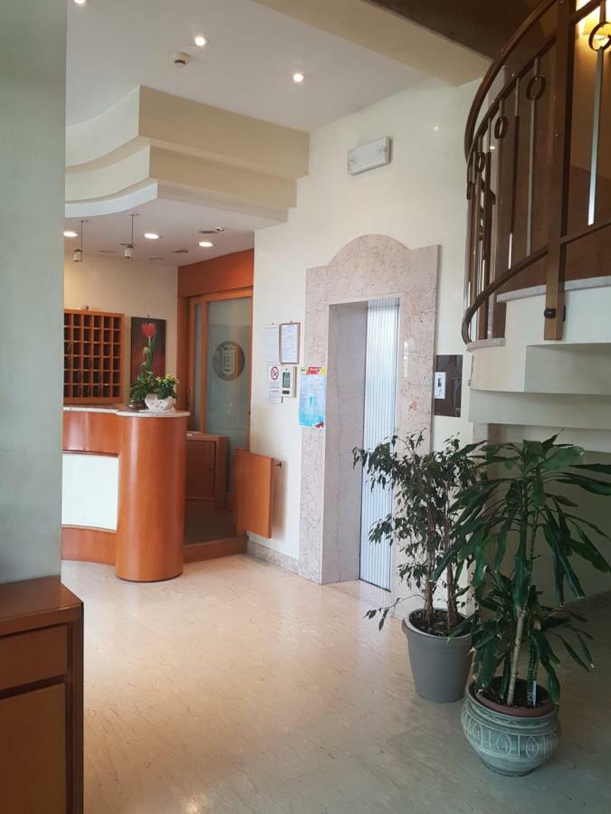 Hotel De La Plage Rimini Esterno foto